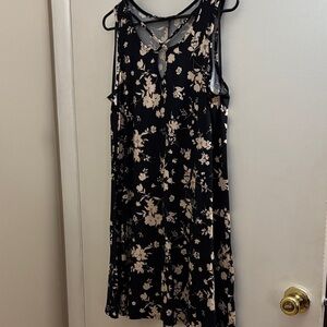Chic Black and Cream Floral Midi Dress